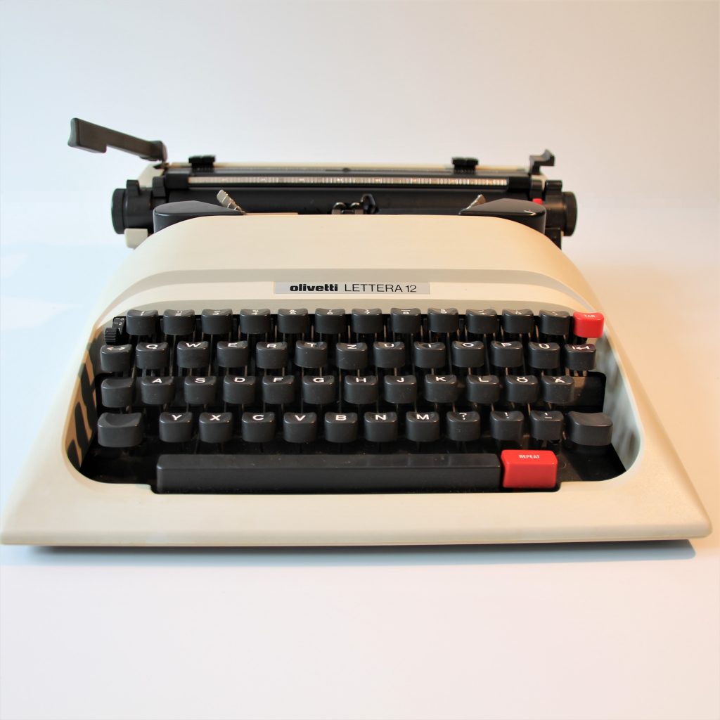 olivetti lettera 12